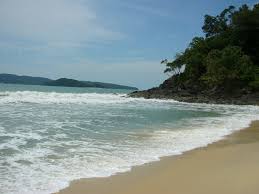 Malaysia is the only country in the world that has territory on both the mainland of asia and the malay archipelago that consists of over 25,000 islands. Malaysia Facts For Kids