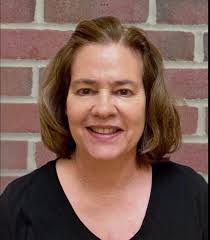 Mary Beringer's Instagram, Twitter & Facebook