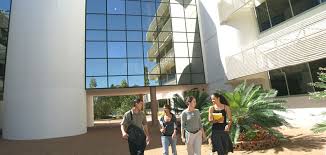 Health , nursing charles darwin university acknowledges the traditional custodians across the lands on which we live and work, and we pay our respects to elders both past and present. Charles Darwin University Student Reviews Uni Reviews