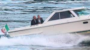 30.07.2021 (vor 1 tag) in der italienischen provinz como am comer see sorgten starke unwetter für überschwemmungen und erdrutsche. Sommerurlaub Familie Obama Besucht Familie Clooney Am Comer See