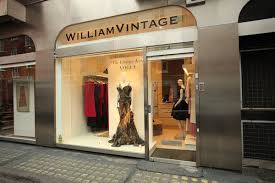 Set a full table with platters, tureens, and dishes decorated with delicate florals, or fill a curio cabinet with floral china bottles! Vintage King Mines The Past The New York Times