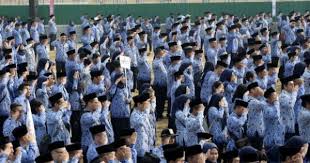 Presiden jokowi, pada tahun 2013 telah menandatangani pp nomor 15 tahun 2019 tentang perubahan kedelapan belas atas peraturan pemerintah nomor 7 tahun 1977 tentang peraturan gaji pegawai. Cair Mulai Hari Ini Berikut Daftar Lengkap Penerima Gaji Ke 13 Pns Nasional Katadata Co Id