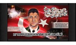 Yol parasını bana verdi, 40 km yürüdü. Omer Halisdemir Kosesi 15 Temmuz Sehitler Pano 100x160 Cm Omer Halisdemir Kosesi 15 Temmuz Sehitler Pano 100x160 Cm Okul Arac Gerecleri Makam Panosu