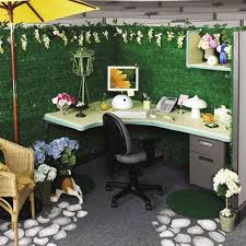 Decorating your cubicle is tough when you don't have a ton of creative control. Modern Corner Desk With Green Screen For Stylish Decorating Ideas For Office Cubicles With Unique Tropical In Cubicle Decor Cubicle Decor Office Cubicle Design