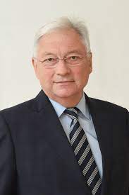 Wüstenrot bank ag pfandbriefbank participates in the deposit guarantee scheme of germany. Wustenrot Stiftung Mit Neuem Vorstandsvorsitzenden Wustenrot Wurttembergische Ag Pressemitteilung Lifepr