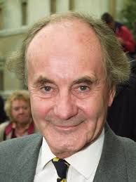 Here he is the man of the hour, clapping cheeks, bare-ass McGee !