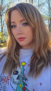 Come say hi.....on the road to 1 k followers. Give my friend a follow  trailofsnails currently collaborating with . We follow back