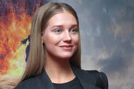 Jul 03, 2021 · кристина асмус выставила голую грудь напоказ «выпал зуб»: Kristina Asmus Priznalas Chto Hochet Okazatsya V Roli Lesbiyanki