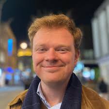 Thomas Edney's Instagram, Twitter & Facebook