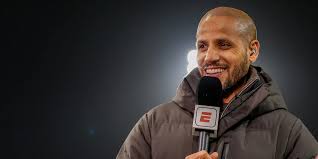 El Ahmadi spot 'bizar' verschil bij Feyenoord: 'Hij tilt ze naar een hoger niveau'
