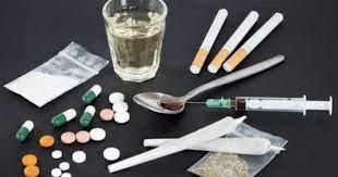 Das in benzin befeuchtete tuch wird verwendet. Toxicomanie Et Soins A Berlin
