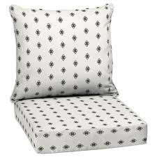 Arden Selections 24 In X 22 5 In Black And White Diamond Geo 2 Piece Deep Seating Outdoor Lounge Chair Cushion Zm08297b D9z1 The Home Depot
