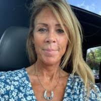 20+ "Lindy Campbell" profiles