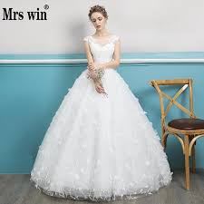 This fashion designer's guipure lace gown takes cues from. Cheap Vintage Bridal Gown Buy Quality Bridal Gown Directly From China Wedding Dress Suppliers Long Gown For Wedding Ball Gowns Wedding Ball Gown Wedding Dress