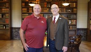 Farmers insurance exchange, the largest of the three primary insurance insurers that make up farmers insurance, is recognized as one of the largest u.s. A Customer A Clown And A 3 Ring Fender Bender The True Story Behind The Commercial Farmers Insurance