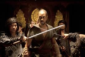 The man with the iron fists is a 2012 american martial arts film directed by rza and written by rza and eli roth. The Man With The Iron Fists 2 Film Rezensionen De