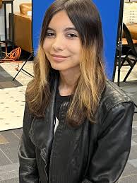 Please can someone make this look like a sketch and take away the  background? Thanks