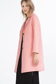 Todas las novias preferían elegir primavera o verano sabemos que no es exactamente un abrigo, pero las novias con cazadora de cuero también nos. Abrigos Ligeros Y Bellos De Primavera Moda