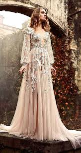 Pin By Alia Pappas On Pretty Things Wedding Dresses Applique Wedding Dress Floral Wedding Dress