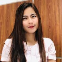 Kay Castro's Instagram, Twitter & Facebook