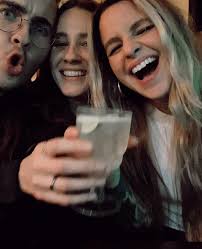 ALI THOMAS (@imalithomas) • Instagram photos and videos