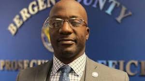 NJ news: Bergen County police lieutenant accused of drug theft