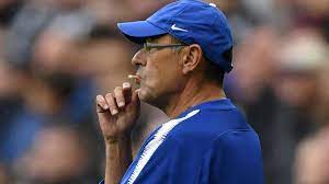Maurizio sarri im training, nur mit zigarette, sarri am spielfeldrand, nur mit zigarette, sarri in den daraus lässt sich ableiten, dass sarri seit seiner letzten niederlage ungefähr 12'000 zigaretten. Frankfurt Chelsea Die Ungewohnliche Karriere Des Maurizio Sarri Welt