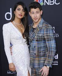Поделиться jonas brothers and nick jonas — selfish (2021) jonas brothers and diplo — lonely (diplo presents thomas wesley chapter 1: Nick Jonas Liebeserklarung Zum Einjahrigen