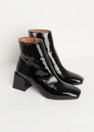 Black Ankle Boots With Brown Heel Ankle Boots W A Square Toe Covered Block Heels Inside Metal Zipper Closure 100 Leather 2 25 Heel By Loq Made In Spain Boots Shoes Shoe Boots