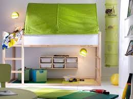 Dans une petite chambre ou une chambre d'enfant partagée avec son frère ou sa sœur, vous pouvez opter pour un lit superposé, un lit combiné ou un lit mezzanine. Lit Mezzanine Avec Rangement 12 Modeles Pratiques Et Design