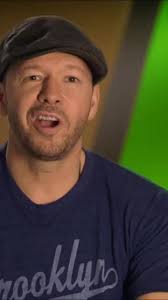 Donnie and Mark reuniting sorta of Wahlburger series season 4 . #nkotb  #foryou #parati #newkidsontheblock #fyp #donniewahlberg #markwahlberg  #wahlburgers