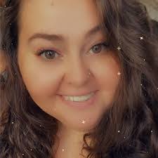 Anita Hodgin's Instagram, Twitter & Facebook