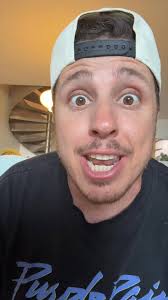 Corey B is bringing his stand up comedy to Tampa next week! August 28-31 at  Side Splitters!