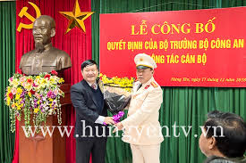 Người đàn ông 38 tuổi, trú tại xã yên phú, huyện yên mỹ, tỉnh hưng yên, test nhanh tại bệnh viện phổi trung ương dương tính ncov. HÆ°ng Yen Co Pho Giam Ä'á»'c Cong An Má»›i
