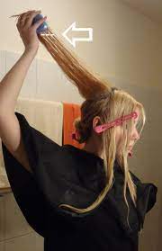 Sich Selbst Stufen Schneiden Schritt Fur Schritt Tutorial Do It Yourself Stufenschnitt Fur Lange Haare Romistyl Haare Selber Schneiden Haare Lange Haare