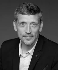 UNE DSI BROKER DE SERVICES ? RECETTES DE SCALE-UPS À L'USAGE DES ENTREPRISES