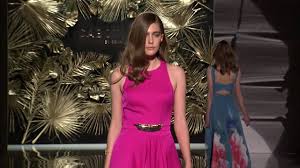 Su colección fiesta sigue la línea romántica con los empolvados como protagonistas. Coleccion Vestidos De Ceremonia Y Novia 2018 De Cabotine By Gema Nicolas Youtube