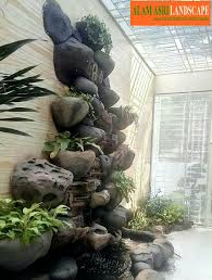 Komposisi warna rumah yang pas akan membuat rumahmu tampil cantik. Alam Asri Landscape Taman Relif Tebing