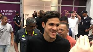 Pedro henriques analisa principais lances do sp. Pedro Chega Ao Rio E Se Mostra Empolgado Para Assinar Com O Flamengo A Gazeta