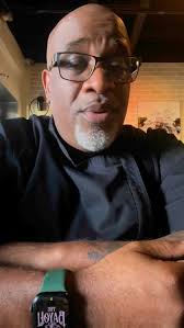 8pm we going live, discussing why so many restaurants are closing in the  Orlando market.