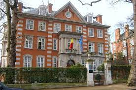 Apel de urgenta in caz de deces in strainatate: Ambasada Romaniei La Londra Condamna Actiunile De La Belfast