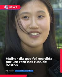 Uma mulher foi mordida por um rato enquanto caminhava com o namorado perto  do Fenway Park, em Boston. Ela foi levada ao hospital, recebeu vacinas e  antibióticos, e passa bem. A cidade