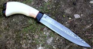 Couteaux De Chasse Stage De Forge Coutelier Au Fil De La Lame En 2020 Couteau De Chasse Lame Chasse