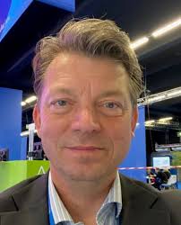 Velkommen til Professor Oliver Hendricks, speciallæge i Reumatologi, som nu  er tilknyttet Kollund Hospitaler og Klinikker. Oliver Hendricks foretager  udredning og behandling af gigt- og rygsygdomme samt overbelastningsskader  i bevægeapparatet. Vi glæder