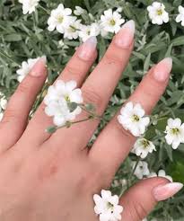Noël avant l'heure avec le calendrier de l'avent #madamenoël. Gel Vs Shellac Vs Resine Comment Choisir Sa Prochaine Manucure Identite