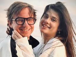 Ализа Джеймс (Aliza James)