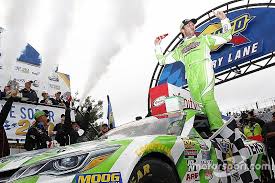 Nascar cup series drivers daniel suarez and michael mcdowell became embroiled in a fight in the paddock during qualifying at phoenix on friday. Daniel Suarez S Nascar Championship Run Could Not Be Timed Better