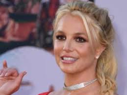 Harry Styles posa ultra sexy en la portada de Vogue