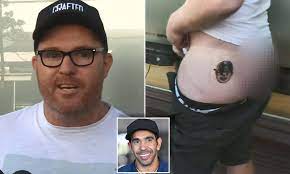 His birthday, what he did before fame, his family life, fun trivia facts, popularity rankings, and more. Eddie Betts Brother In Law Inks The Footy Star S Face On His Bottom Daily Mail Online