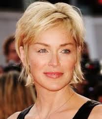 After a year like 2020, we are none too happy to usher in change on all fronts, starting with a fresh chop. 24 Fabulous Hairstyles For Women Over 50 Lecap